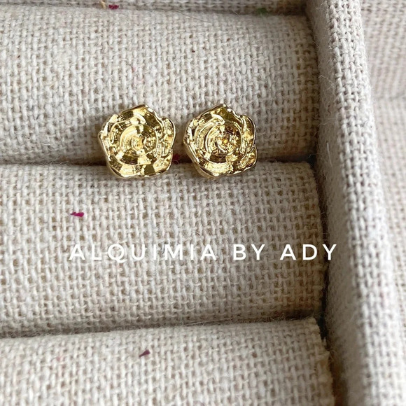14k gold roses mini hoops statement stud earrings - Picture 1 of 6